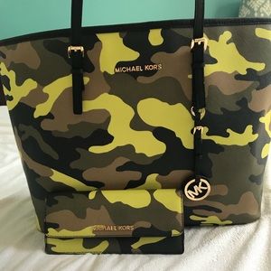 Michael Kors camo set